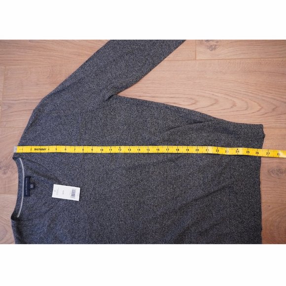 Banana Republic Sweater NWT - Picture 6 of 7